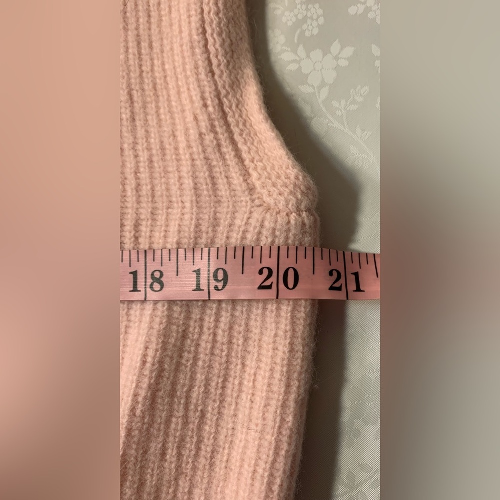 EUC Sweater Vest: Angora/Lambswool, Vintage 1980s, Dusty-Rose Pink - Picture 9 of 11